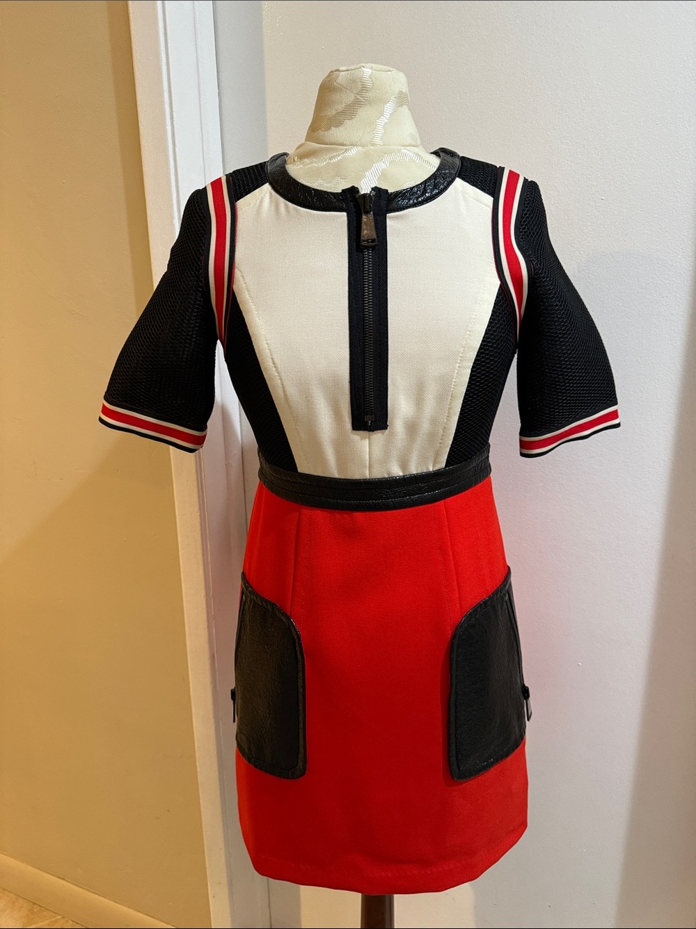 Tracy Reese Runway 2015 Color Block Pockets 
Lined Front Back Zip Midi Dress